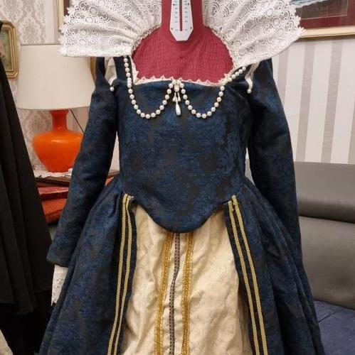 ABITO COSTUME STORICO FEMMINILE 1500