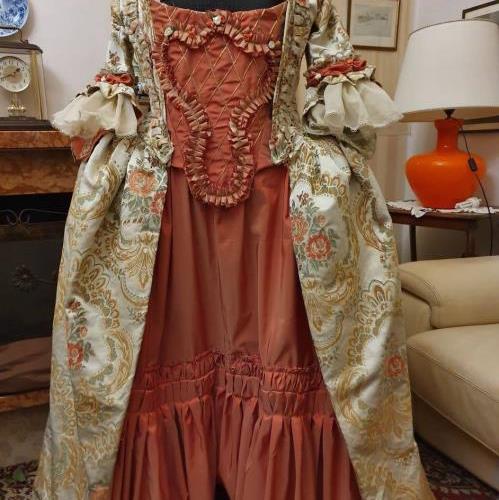 ABITO COSTUME STORICO FEMMINILE 1700 NOLEGGIO