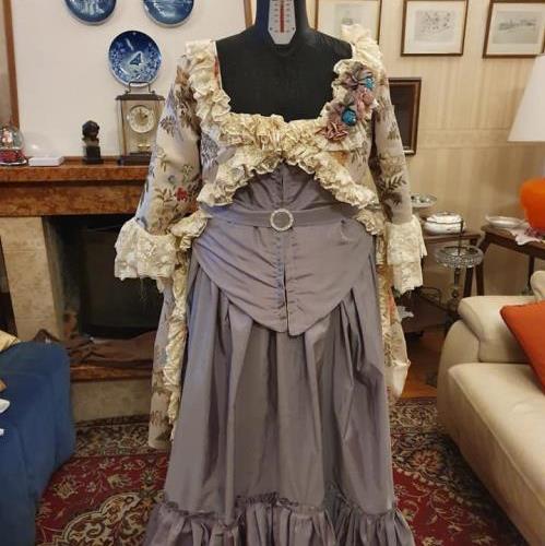 ABITO COSTUME STORICO FEMMINILE 1700 NOLEGGIO