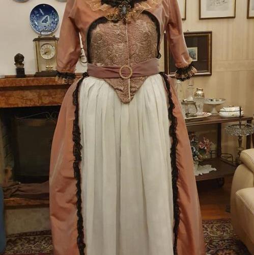 ABITO COSTUME STORICO FEMMINILE 1700 NOLEGGIO